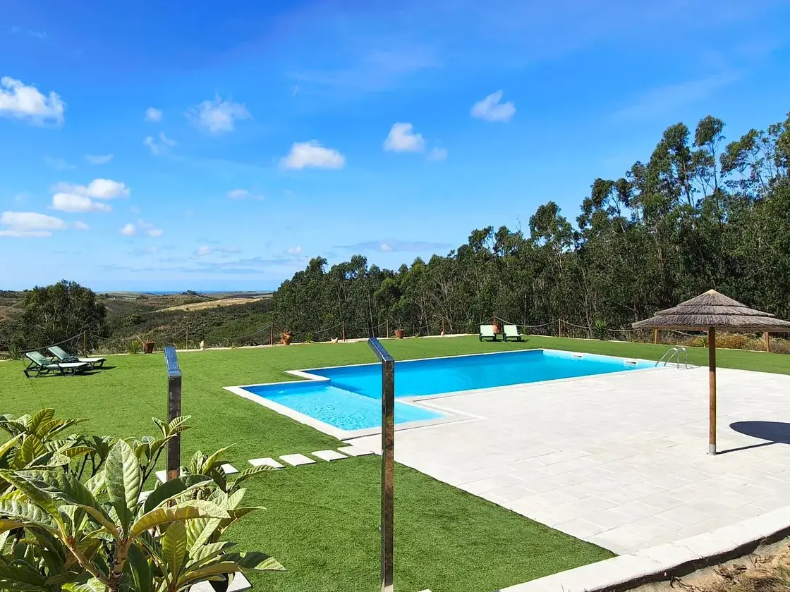 Piscina do Monte Loureiro, em Raposeira